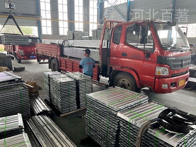 裝車(chē)現(xiàn)場(chǎng)