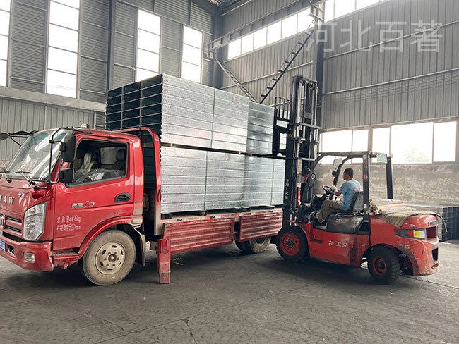 裝車(chē)現(xiàn)場(chǎng)